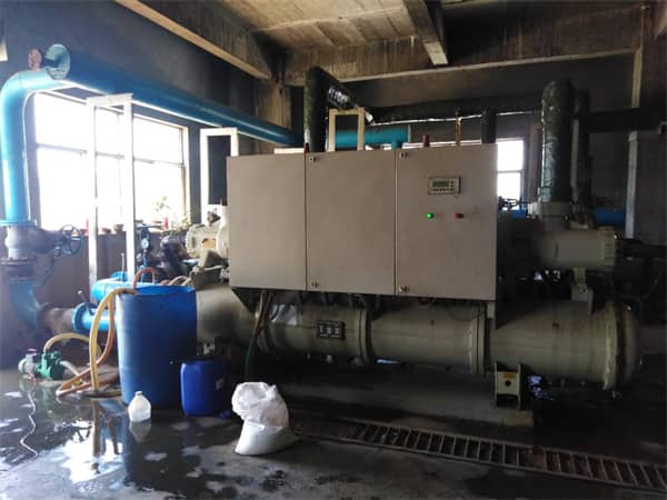 冷水機冷凝器清洗